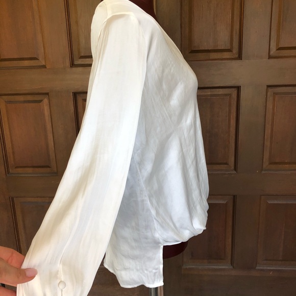 Bardot Laia Ivory Wrap Blouse Shirt size 8 or Medium - Picture 9 of 11